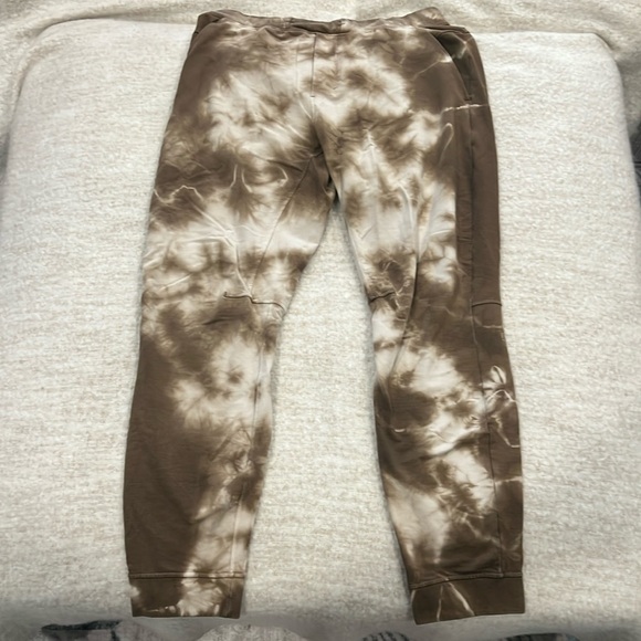 lululemon city sweat pullover hoodie & jogger set - Picture 2 of 6